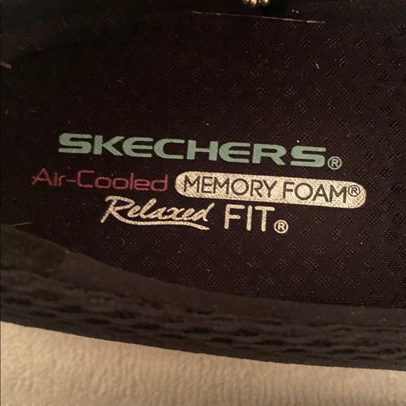 Skechers Air-Cooled Black Mesh Slip-Ons…size 9 - Picture 7 of 9